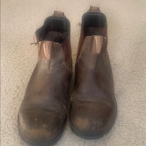 Blundstones women’s size 8